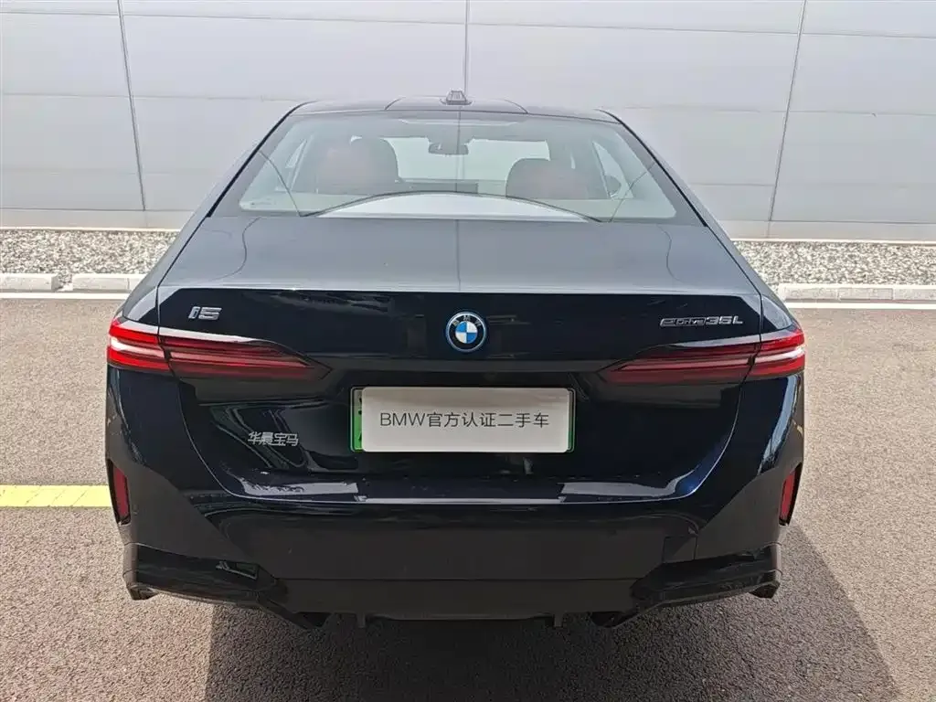 BMW i5 — фото 7