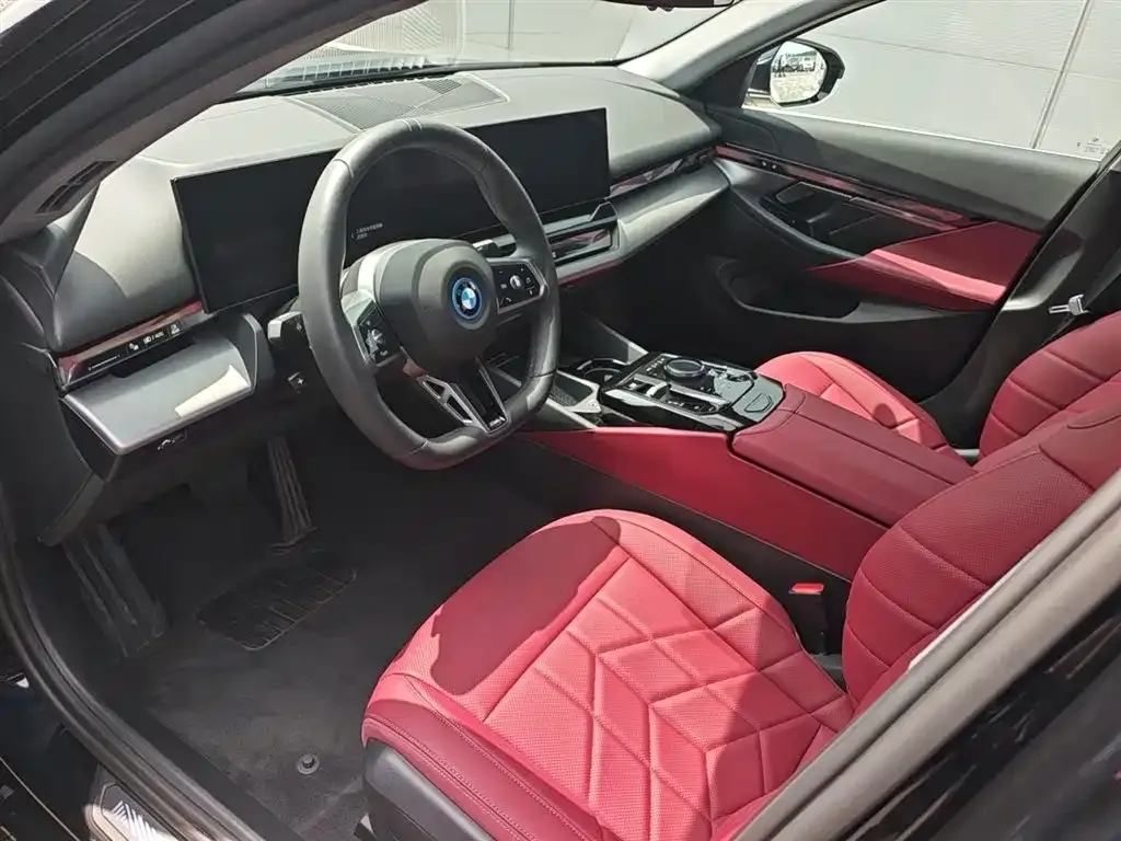 BMW i5 — фото 4