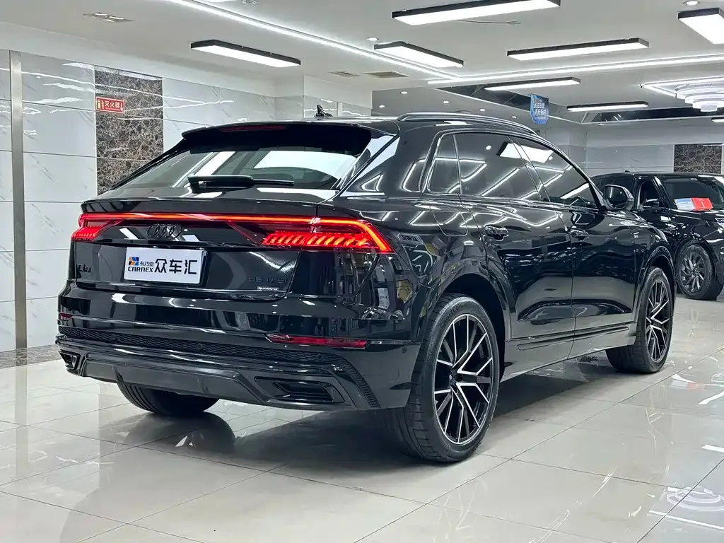 Audi Q8 — фото 4