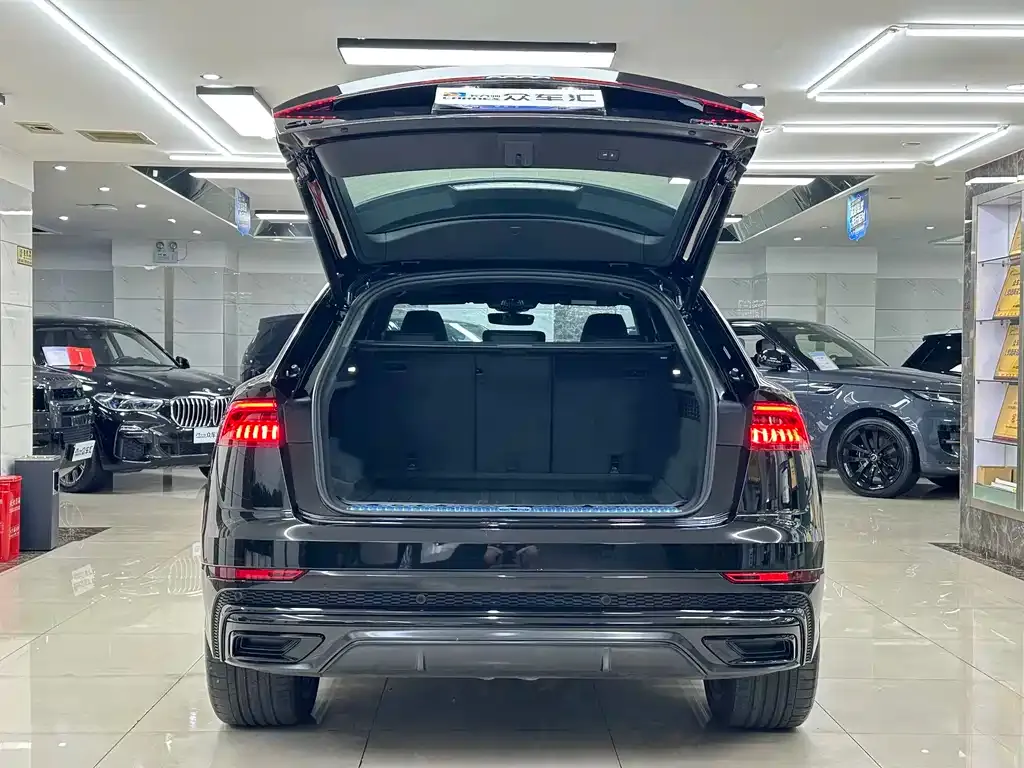 Audi Q8 — фото 5