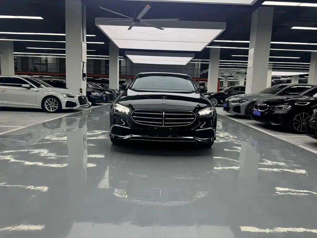 Mercedes-Benz E-Class — фото 10