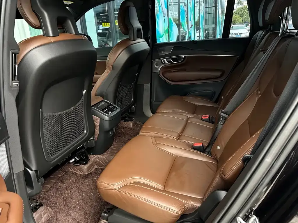 Volvo XC90 — фото 2