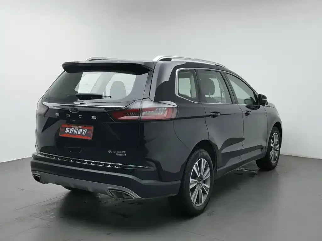 Ford Edge — фото 4