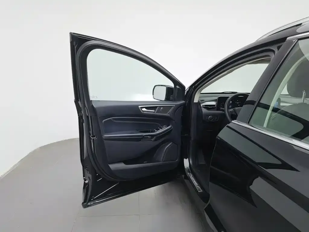 Ford Edge — фото 3