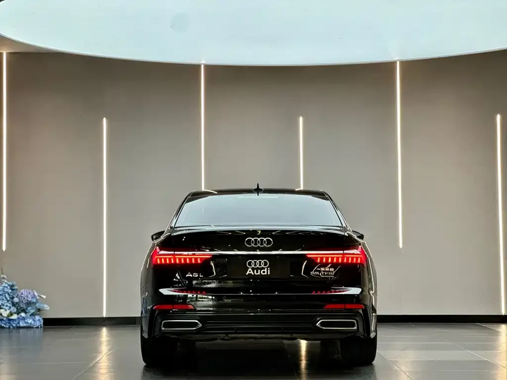 Audi A6L — фото 2