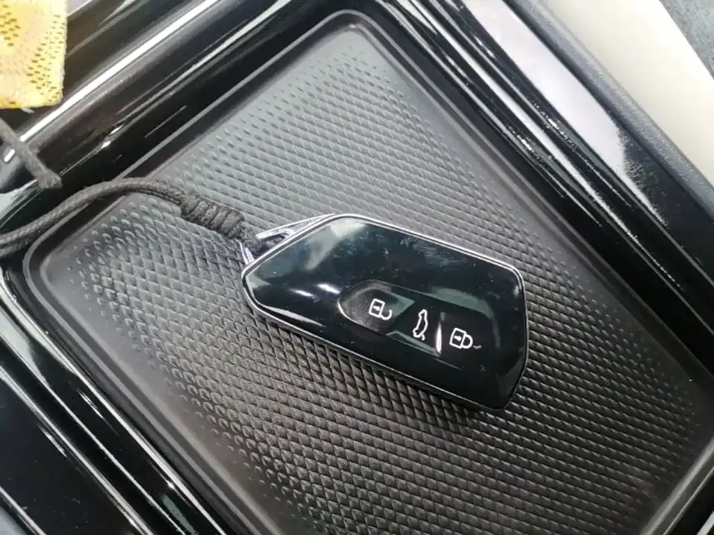 Volkswagen ID.4 Crozz — фото 10