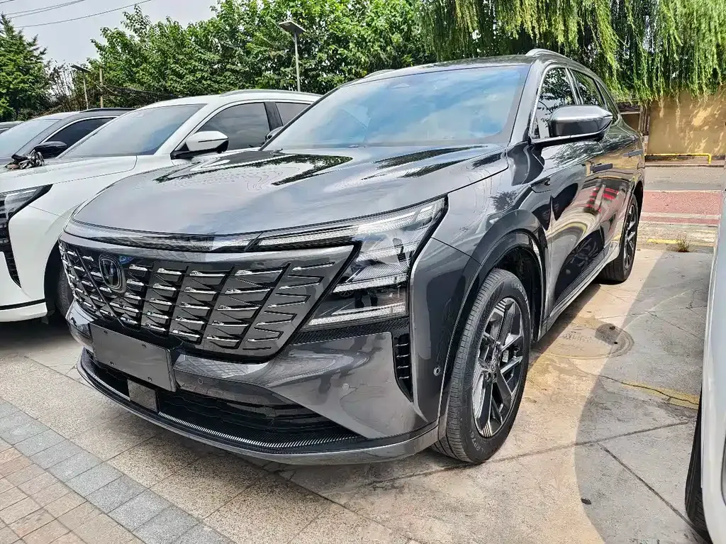 Changan CS75 PLUS — фото 1