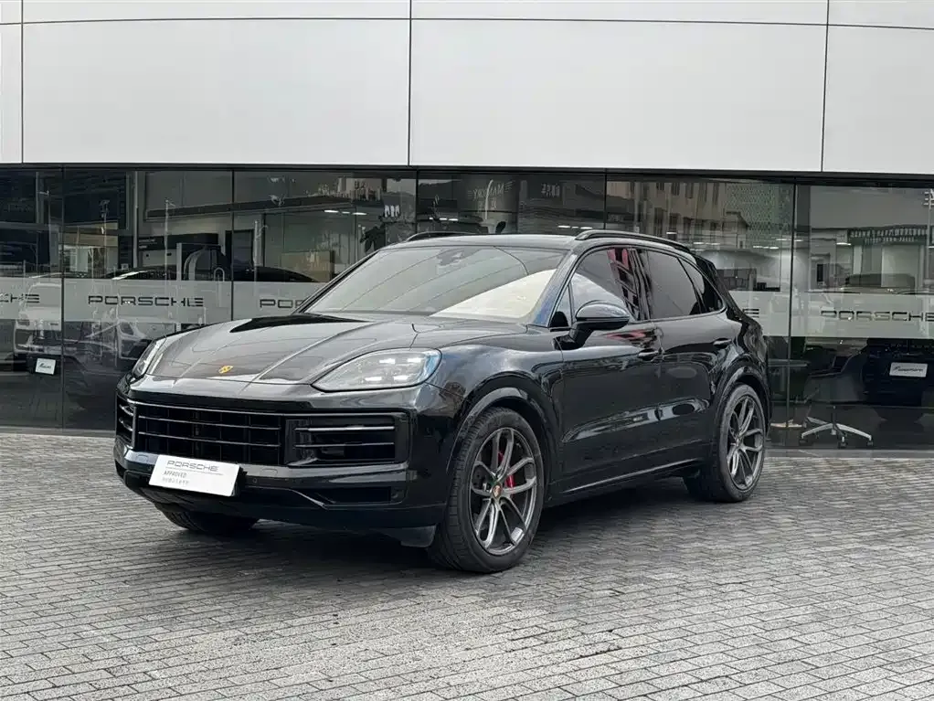 Porsche Cayenne — фото 1