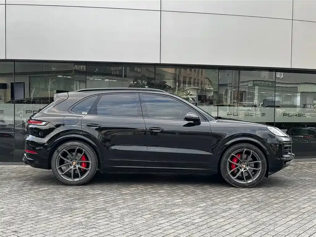 Porsche Cayenne — фото 5