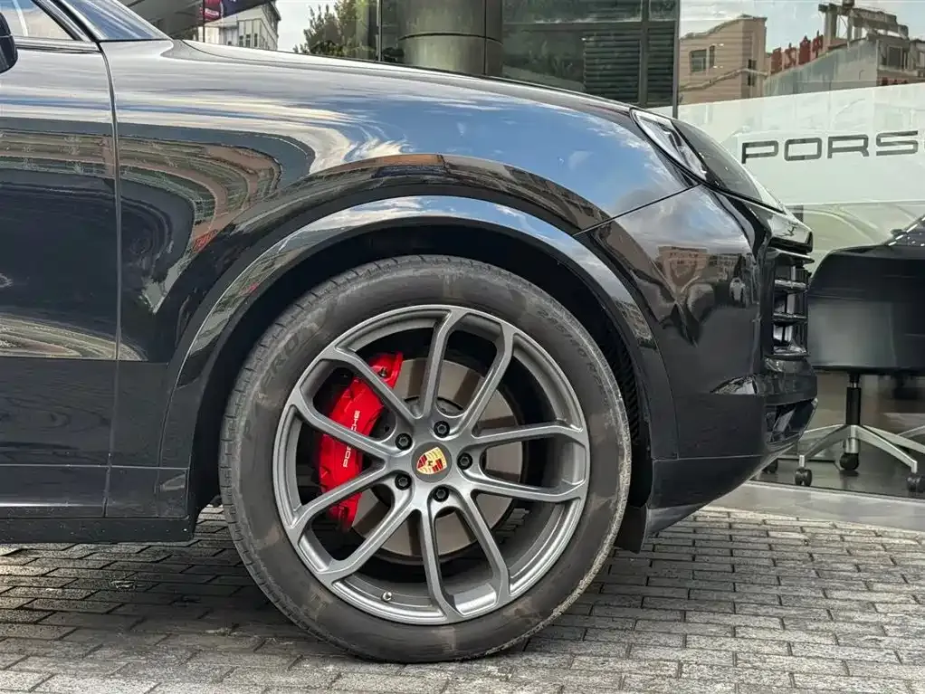 Porsche Cayenne — фото 10