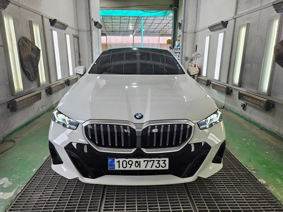 BMW 5-Series — фото 1