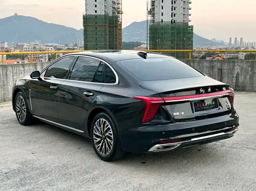 Hongqi H5 — фото 3