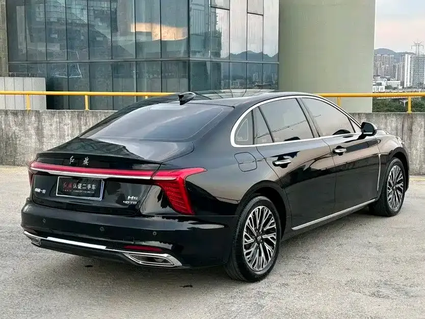 Hongqi H5 — фото 9