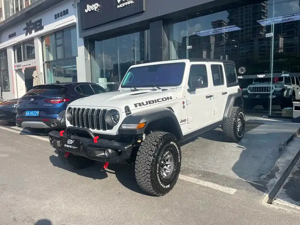 Jeep Wrangler — фото 1
