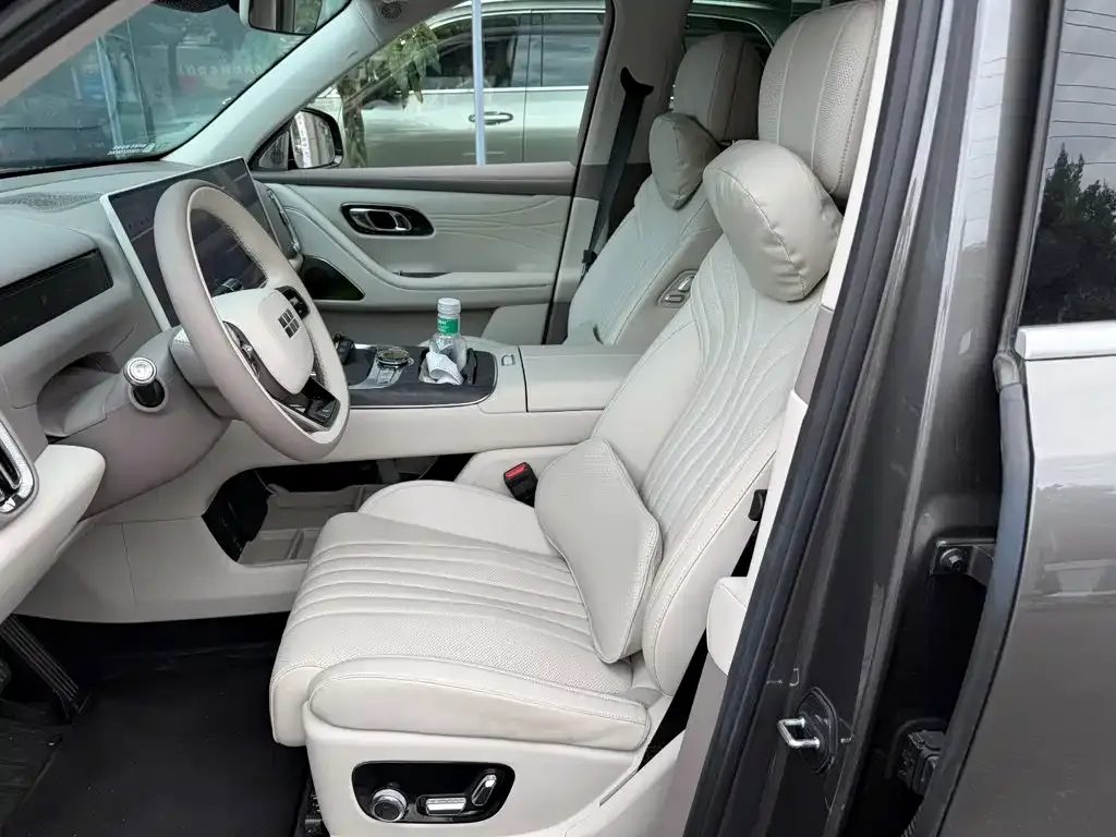 Geely Galaxy M9 — фото 7