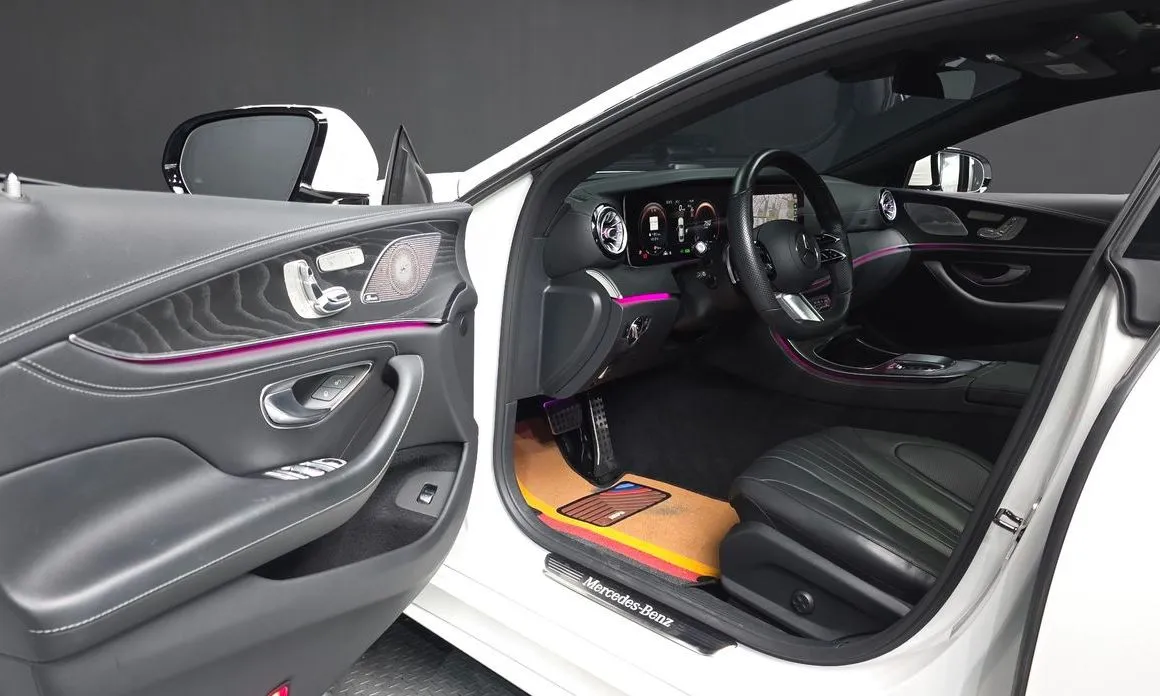 Mercedes-Benz CLS-Class — фото 10
