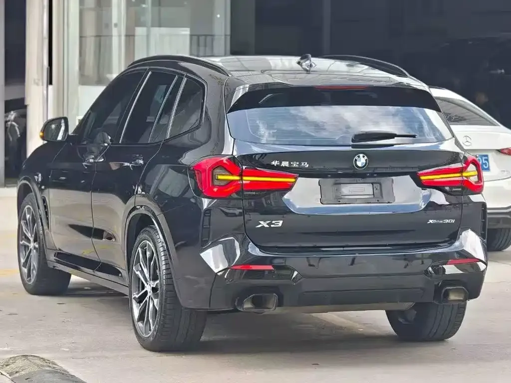 BMW X3 — фото 10