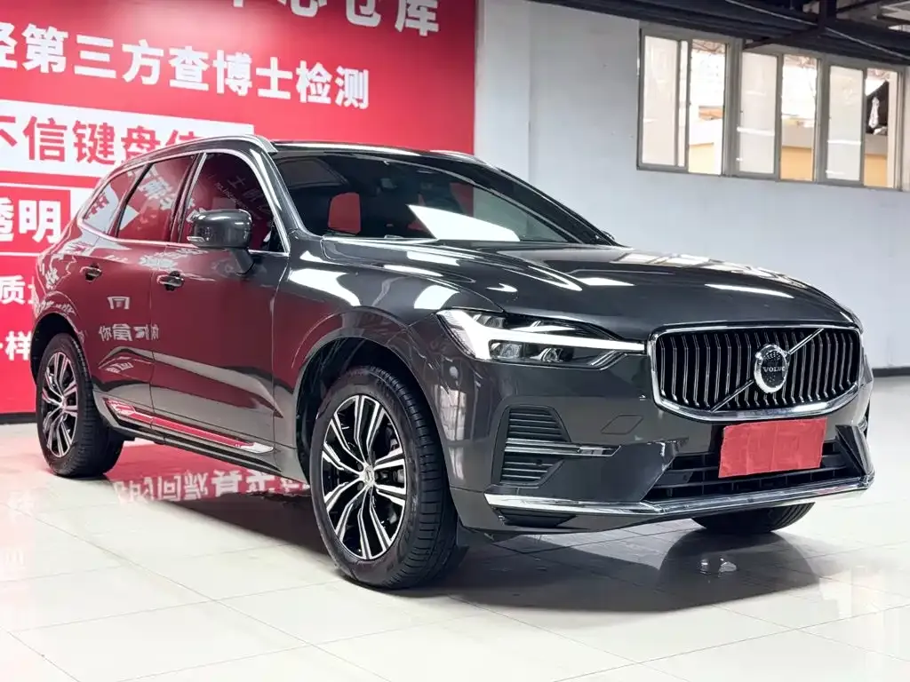 Volvo XC60 — фото 6