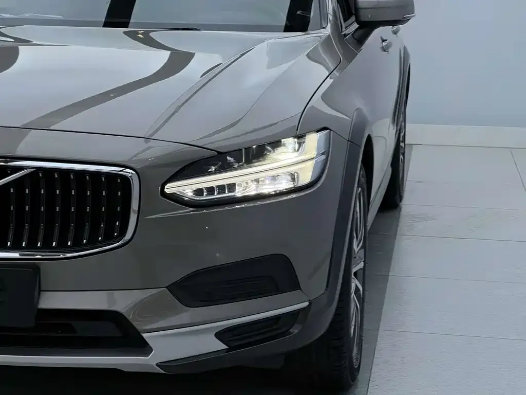 Volvo V90 — фото 4