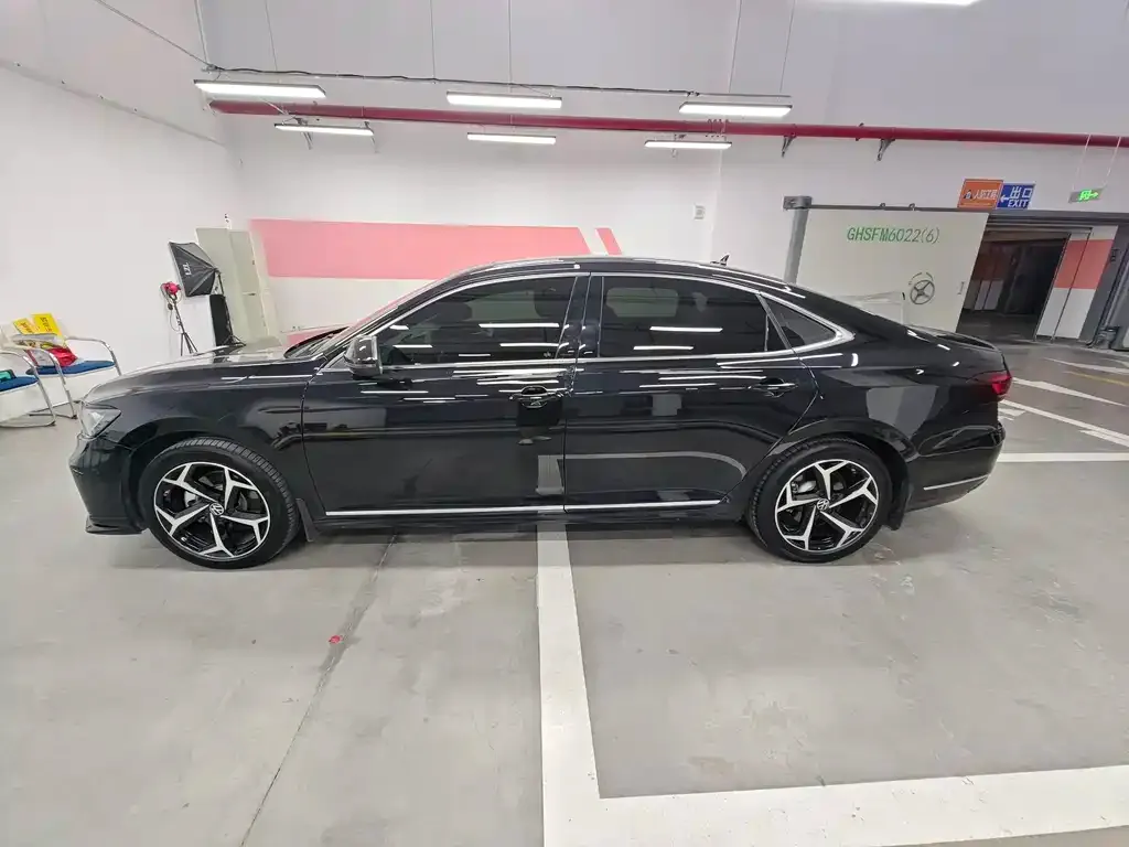 Volkswagen Passat — фото 6