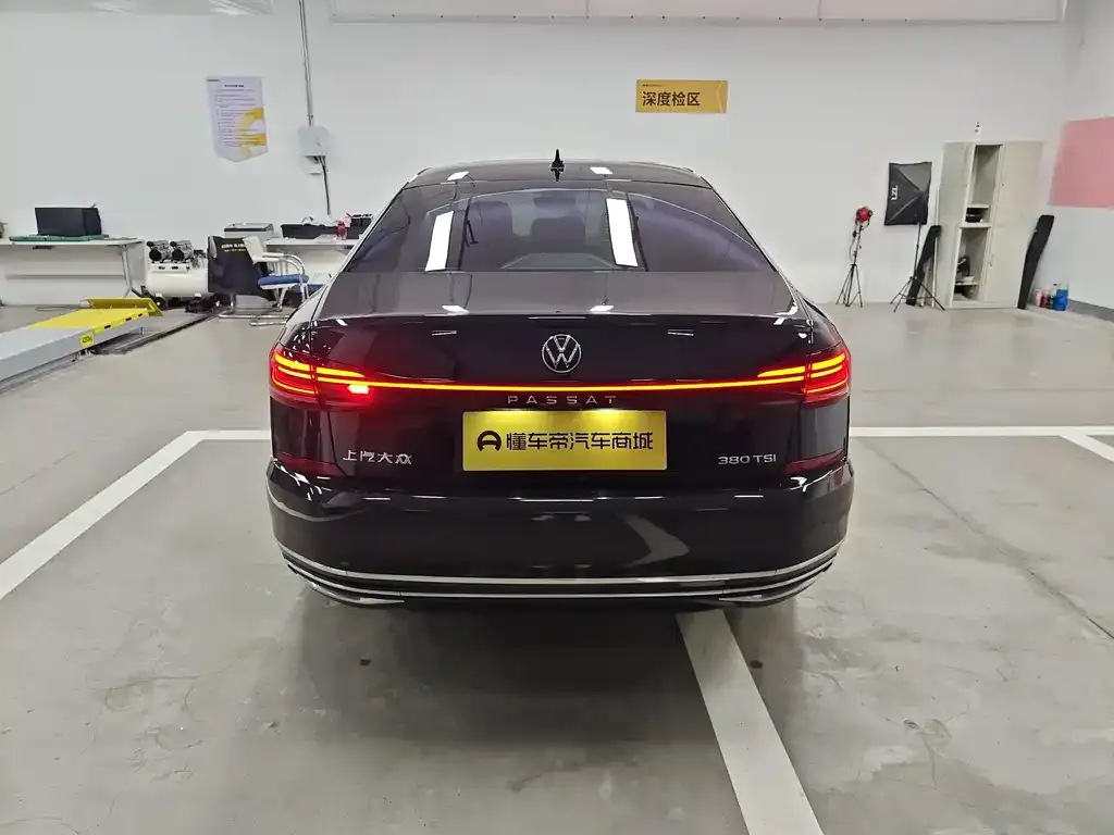 Volkswagen Passat — фото 8