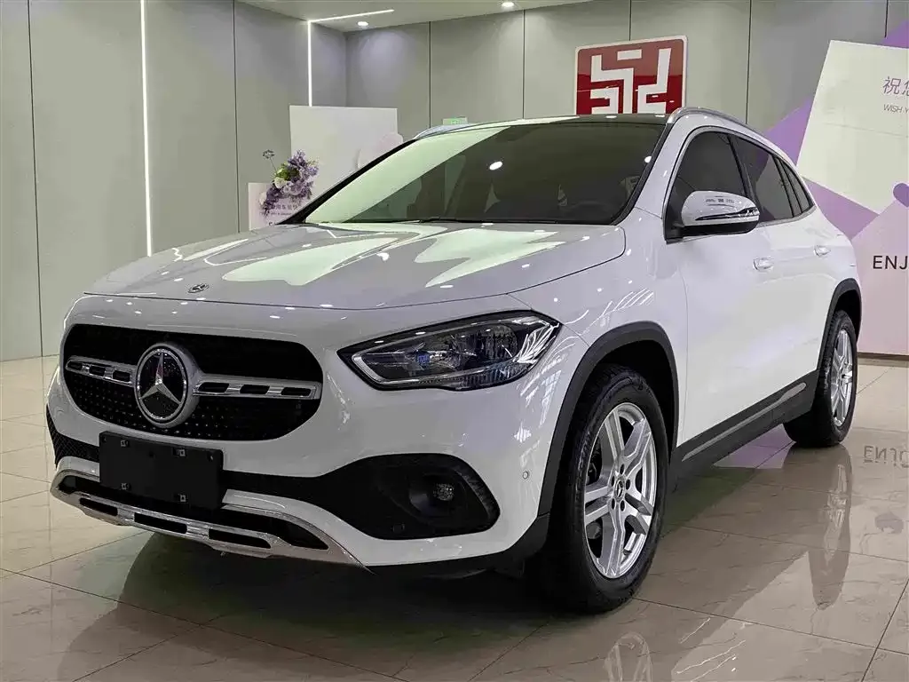 Mercedes-Benz GLA — фото 1