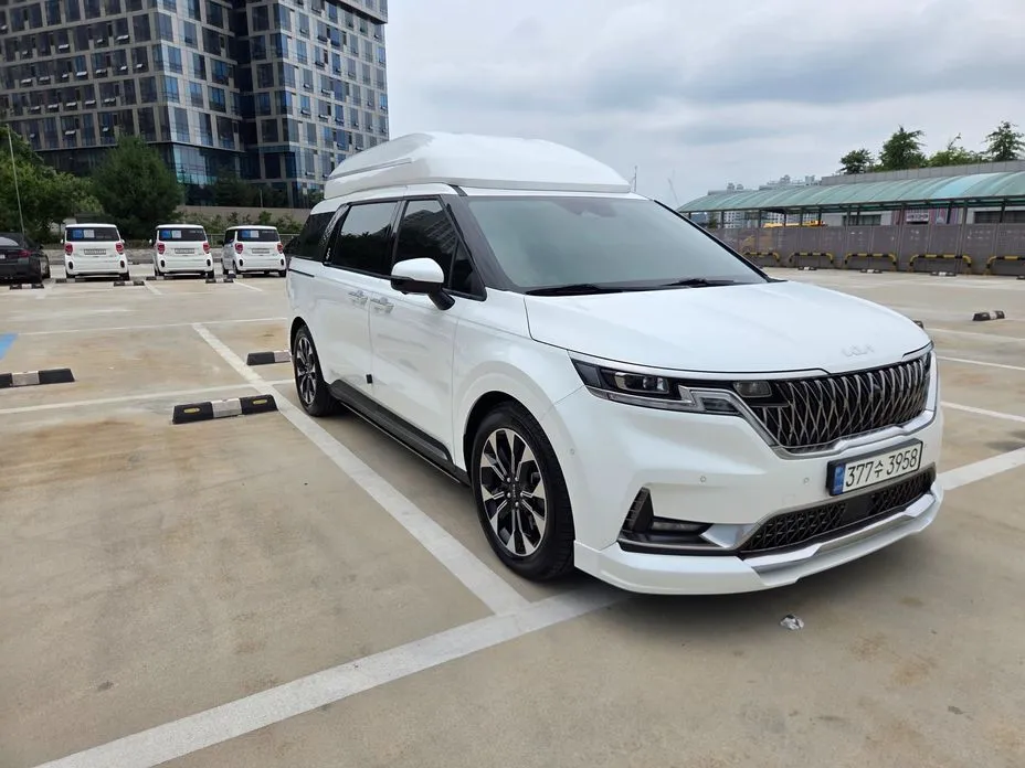 Kia Carnival — фото 1