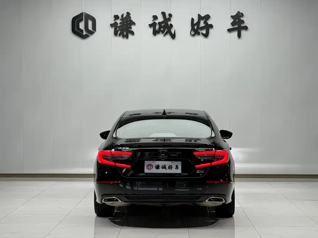 Honda Accord — фото 3