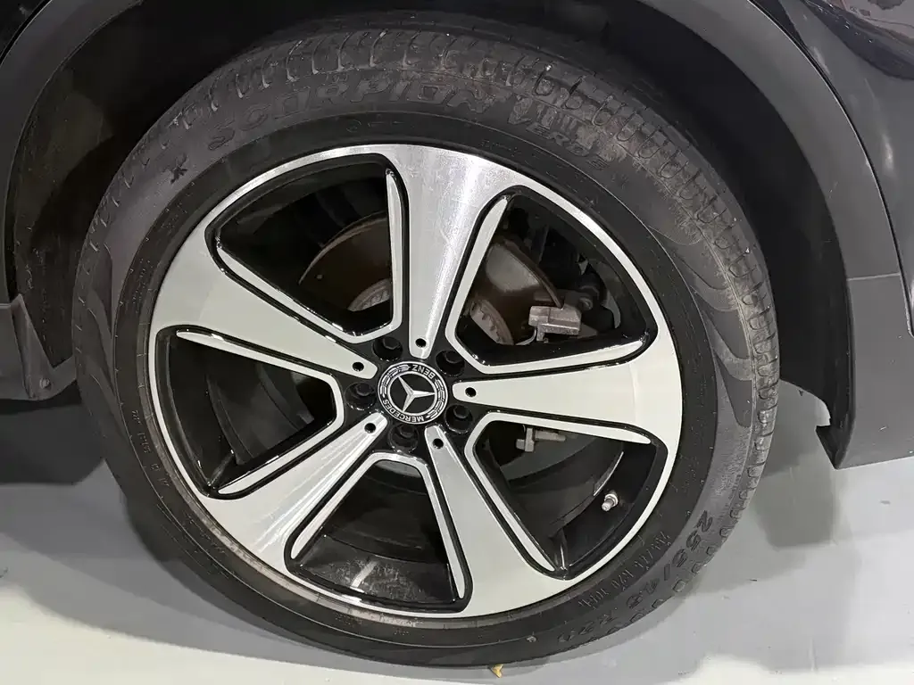 Mercedes-Benz GLC — фото 10