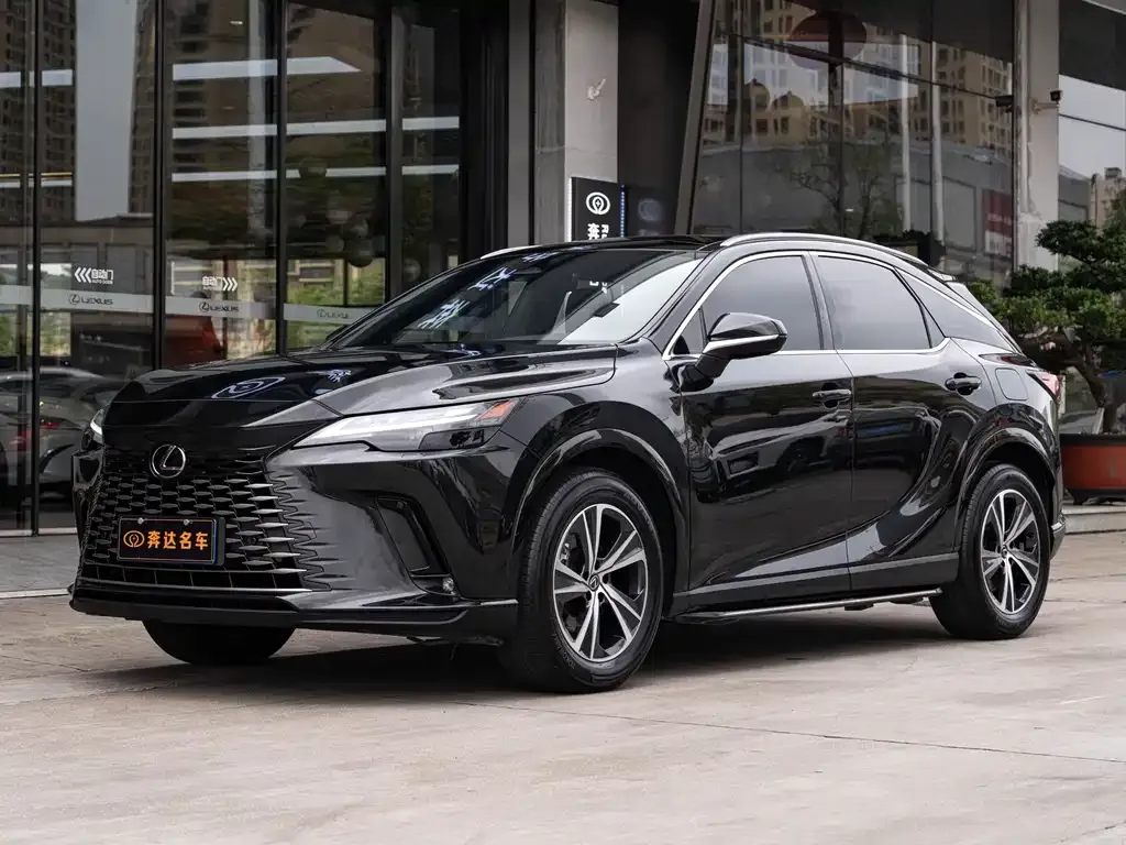 Lexus RX — фото 1
