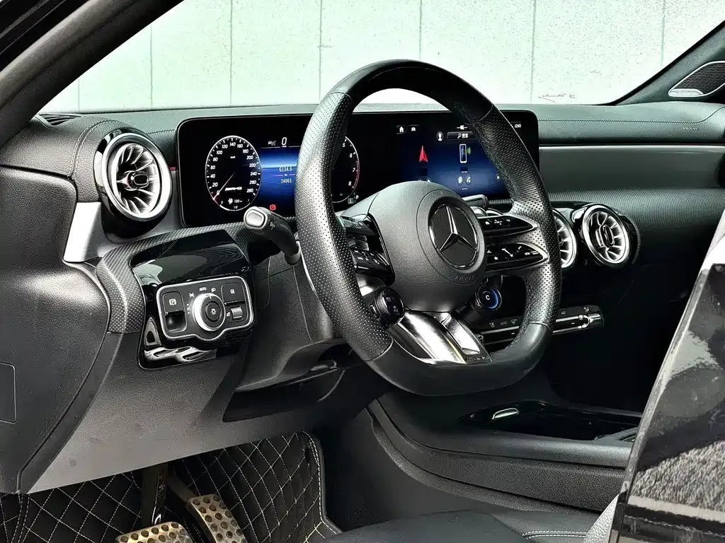 Mercedes-Benz A-Class AMG — фото 3