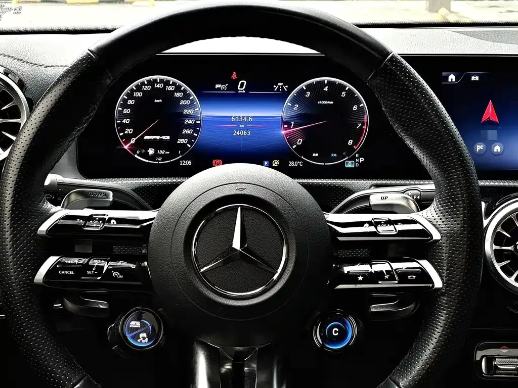 Mercedes-Benz A-Class AMG — фото 9