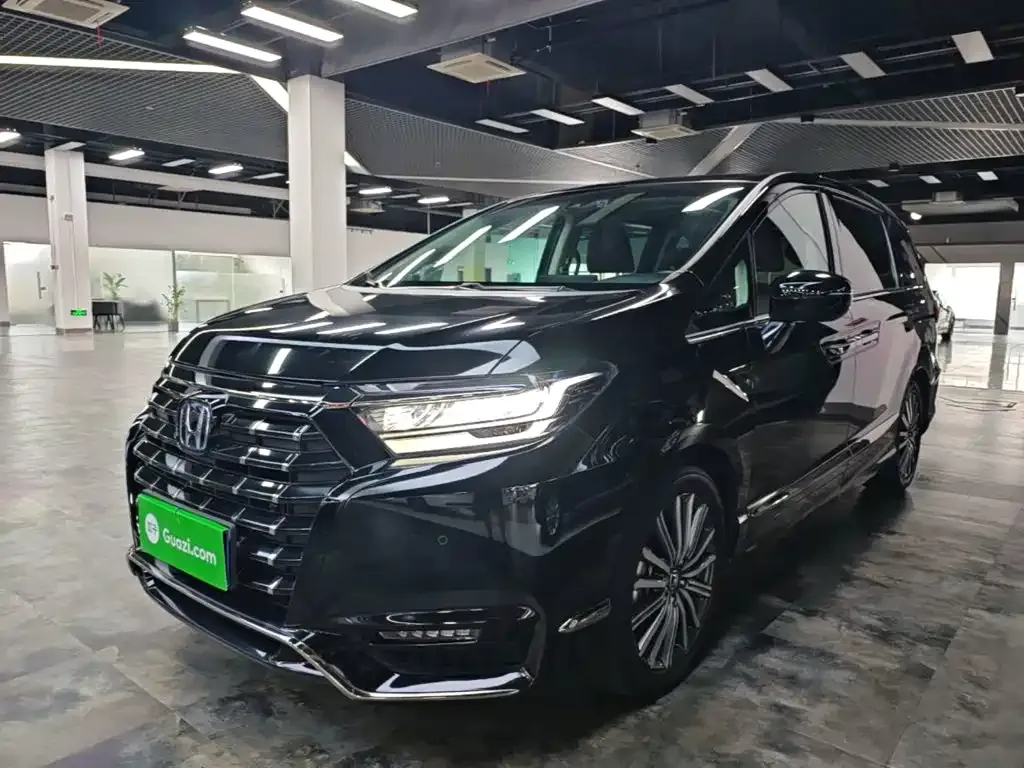 Honda Elysion — фото 1