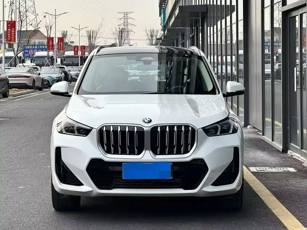 BMW X1 — фото 9