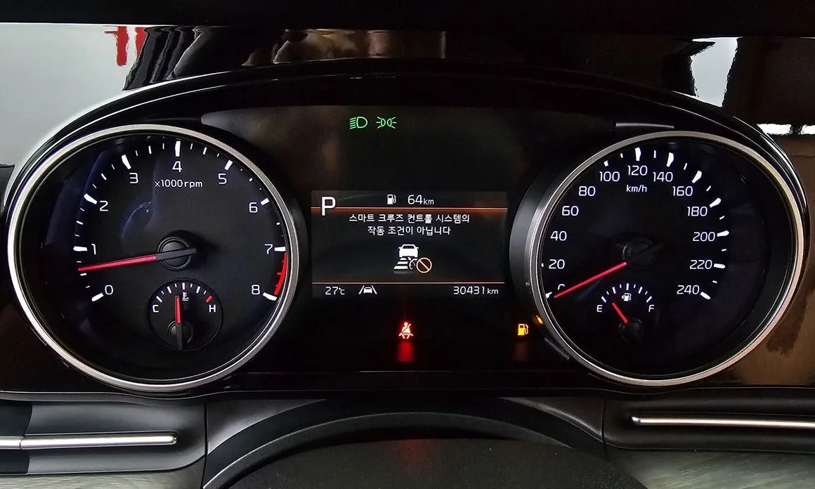 Kia Carnival — фото 10
