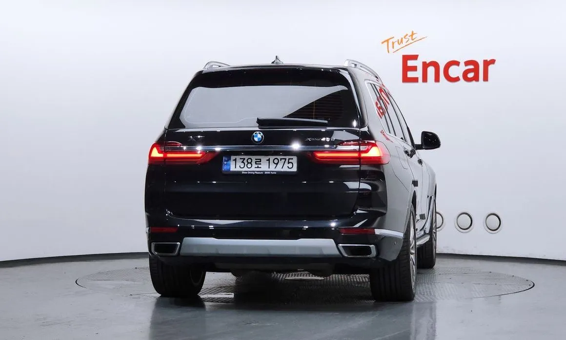 BMW X7 — фото 3