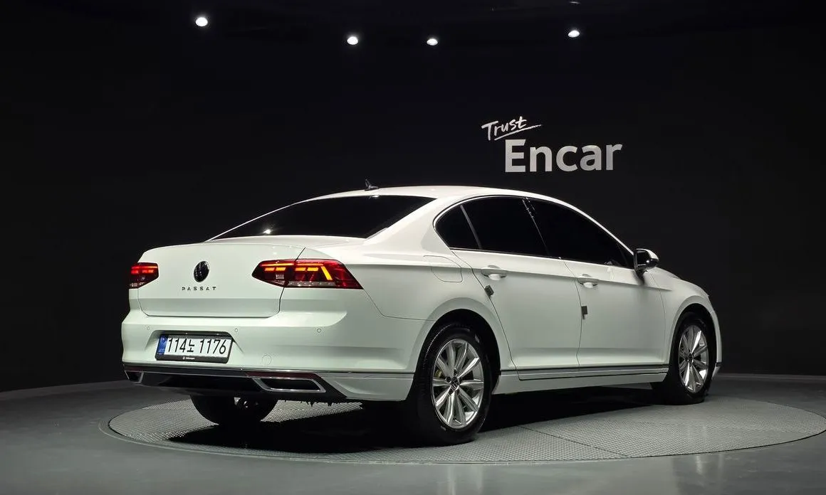 Volkswagen Passat — фото 9