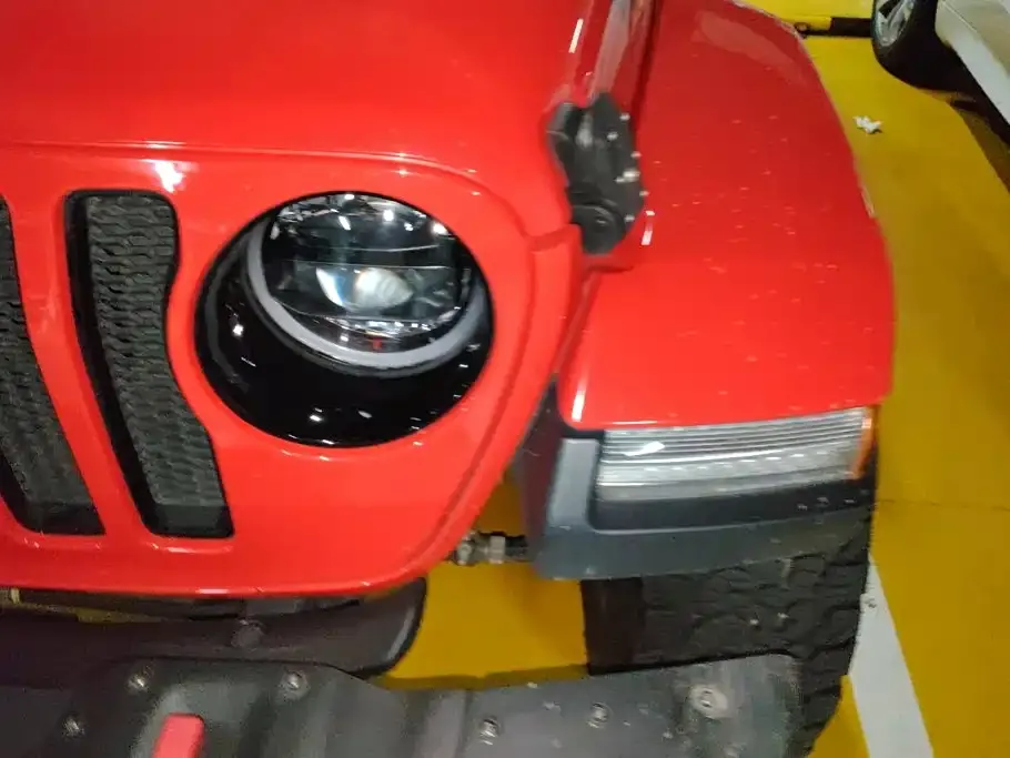 Jeep Wrangler — фото 10
