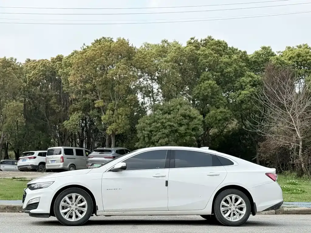 Chevrolet Malibu XL — фото 10