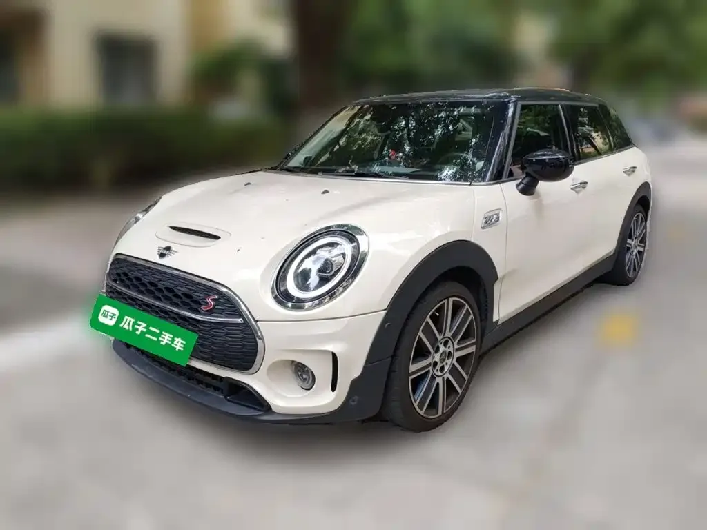 MINI Clubman — фото 1