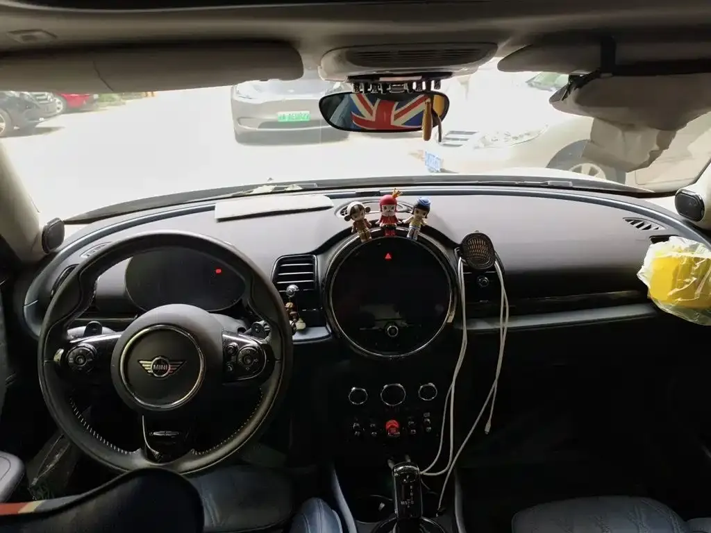 MINI Clubman — фото 10