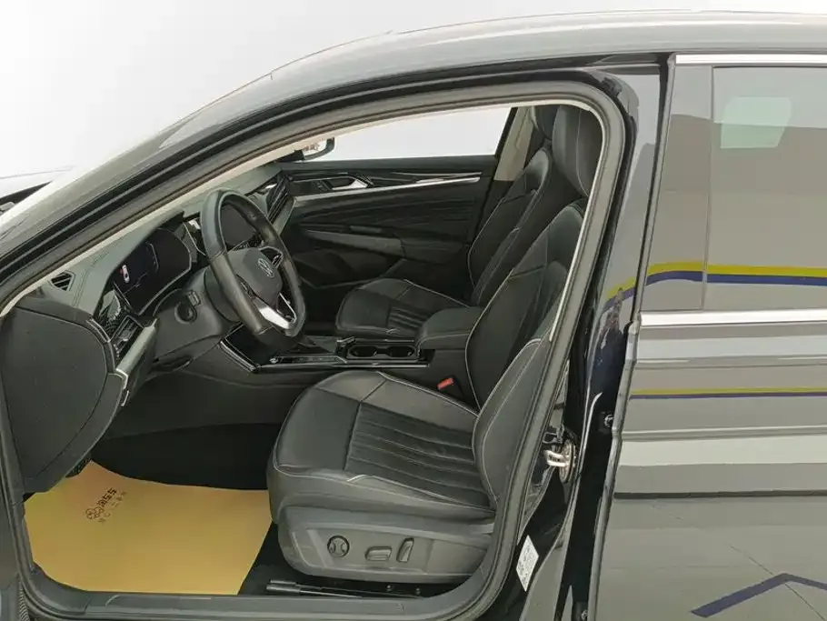 Volkswagen Passat — фото 7