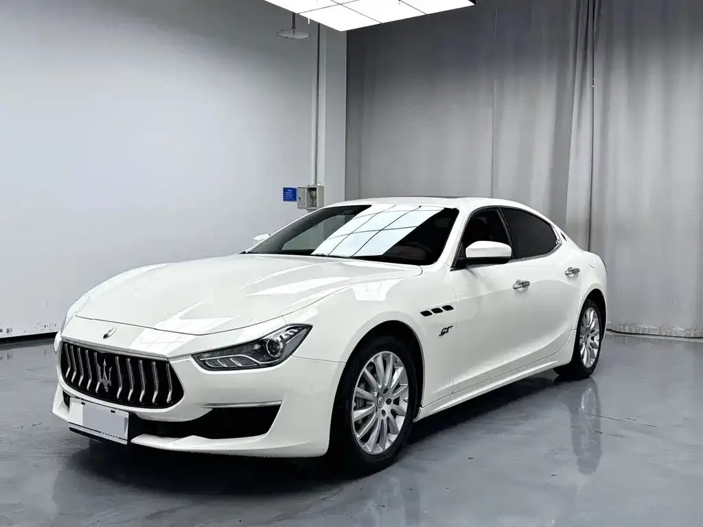 Maserati Ghibli — фото 1