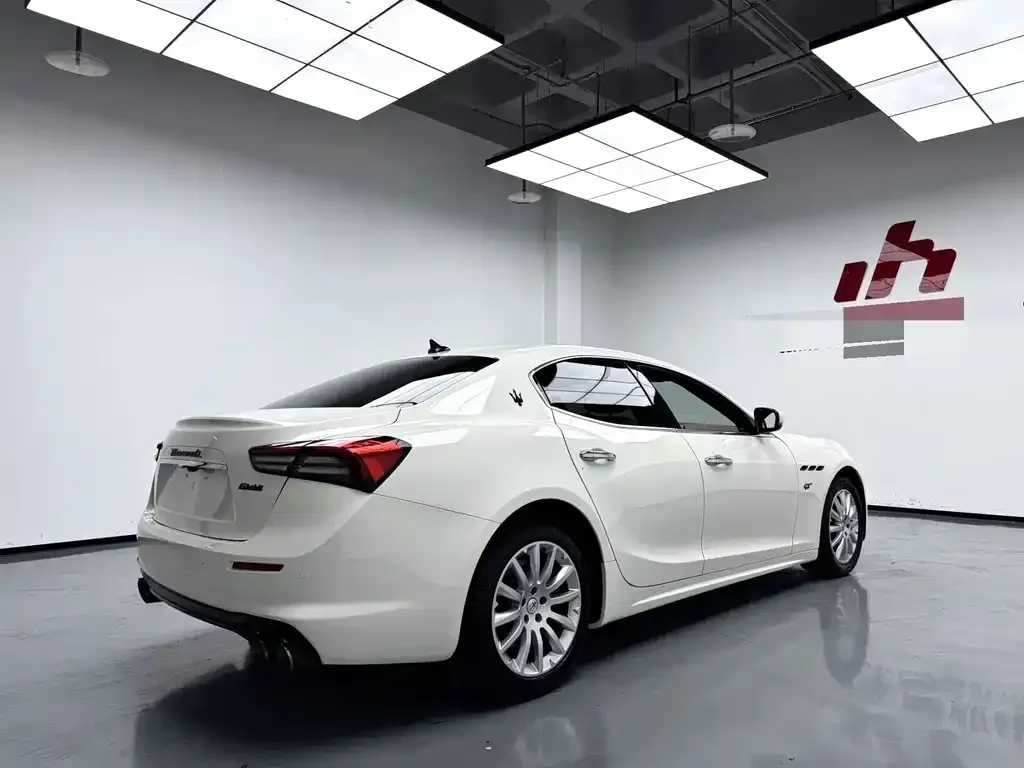 Maserati Ghibli — фото 7