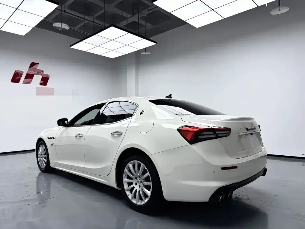 Maserati Ghibli — фото 9