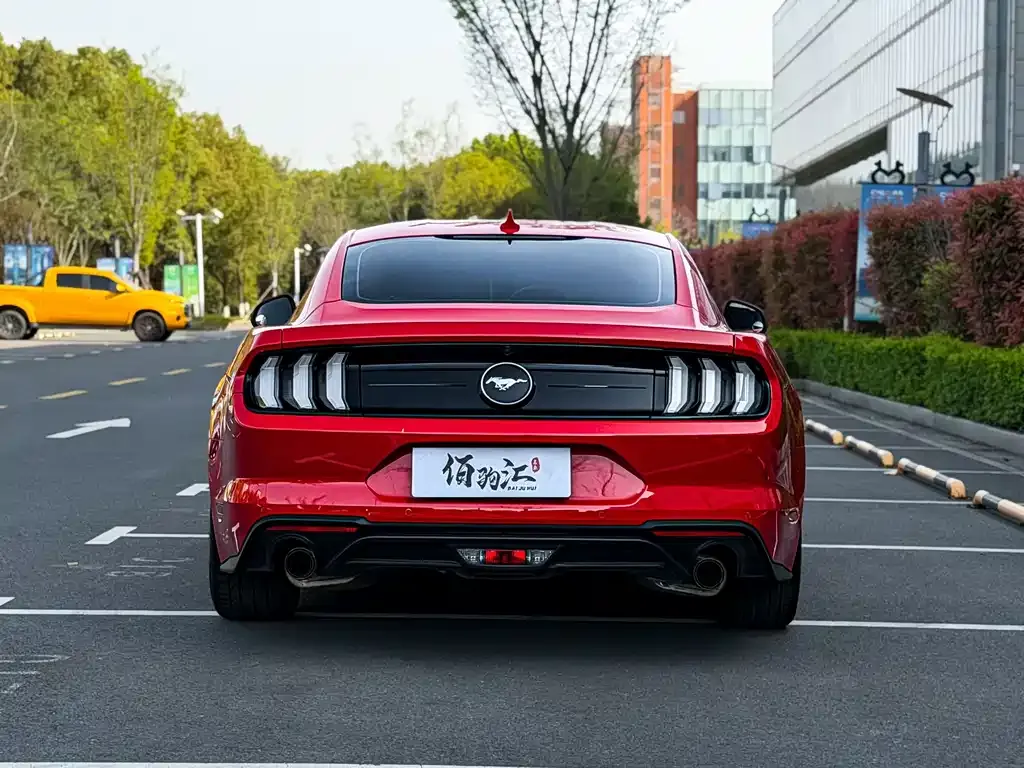 Ford Mustang — фото 2