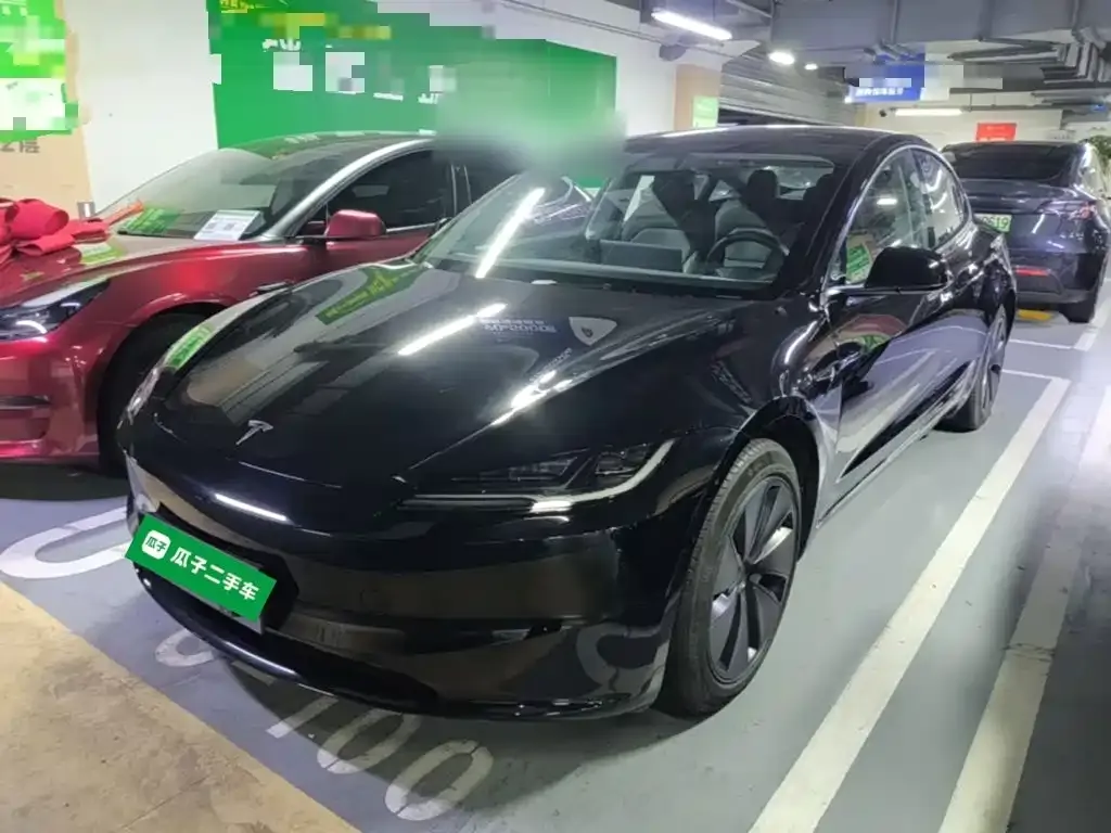 Tesla Model 3 — фото 1