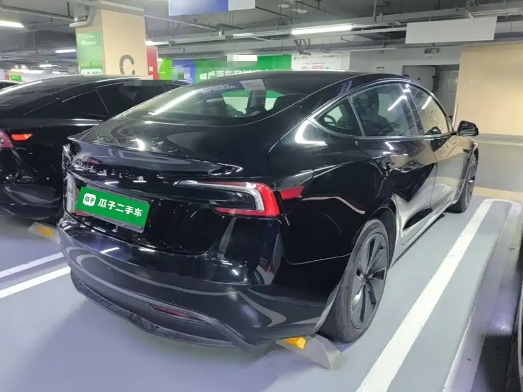 Tesla Model 3 — фото 4