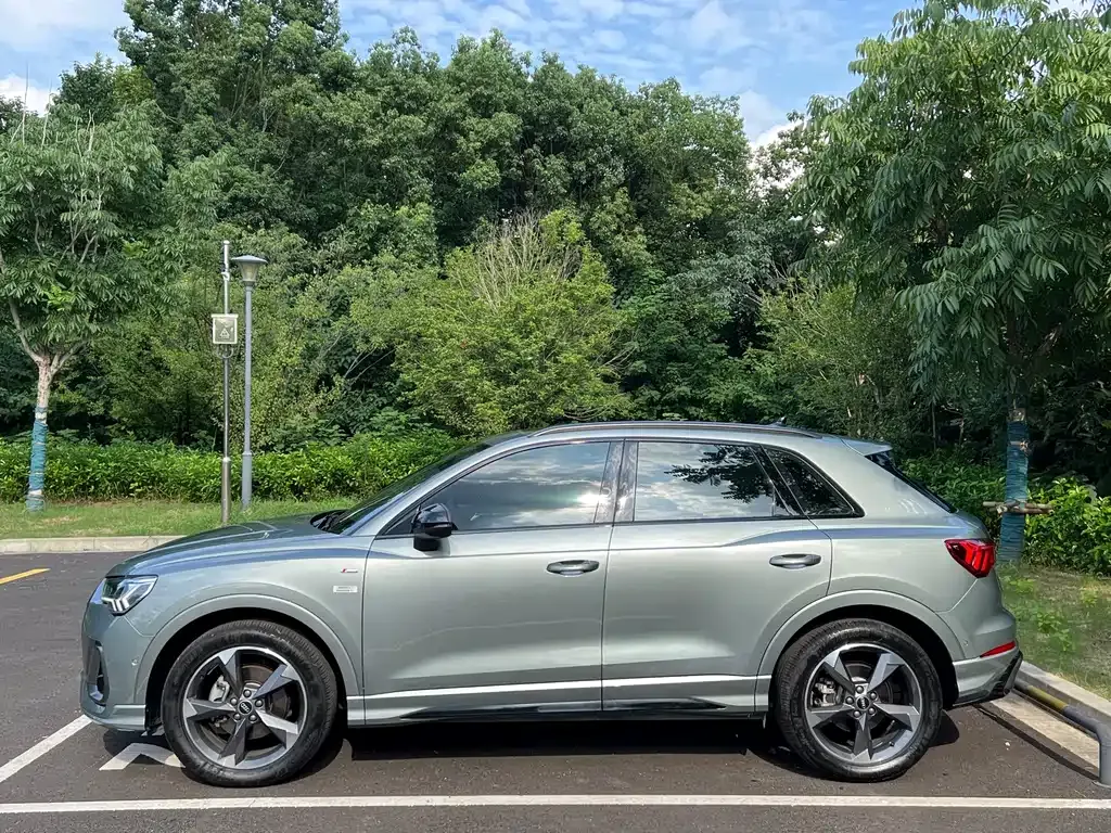 Audi Q3 — фото 10