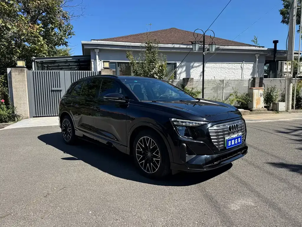 Audi Q5 e-tron — фото 8